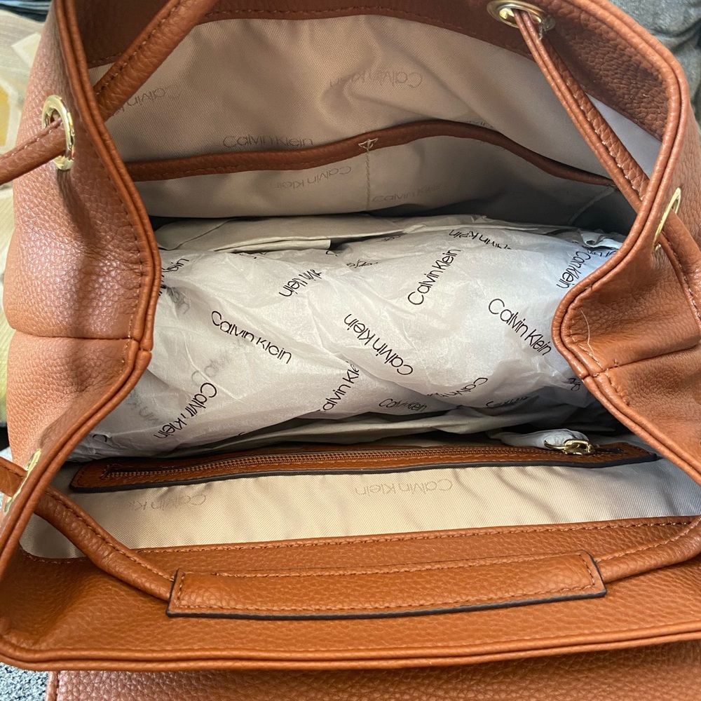 NWT Calvin Klein Brown leather bookbag/ backpack - Picture 3 of 4